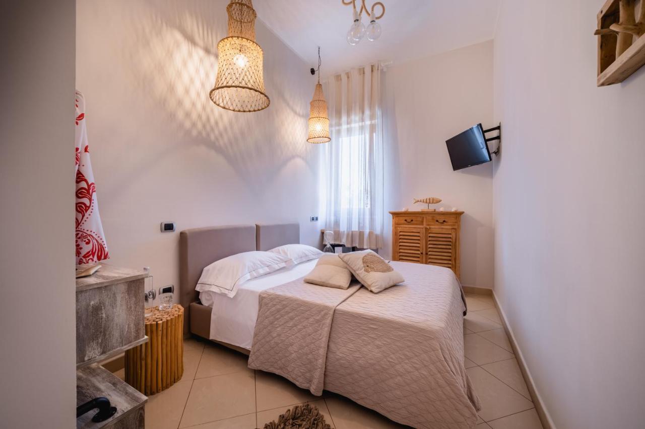 Love & Fama Hotel Sabaudia Ngoại thất bức ảnh