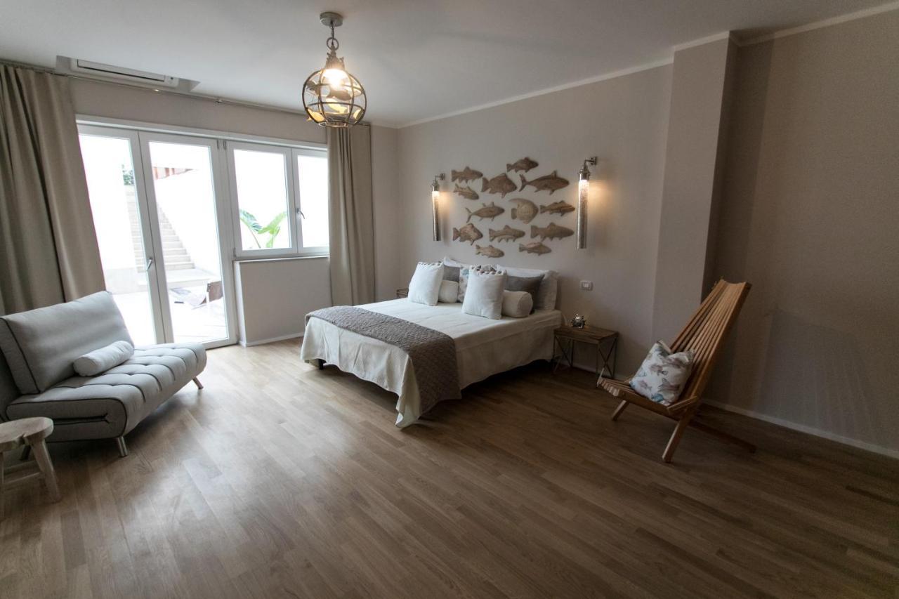 Love & Fama Hotel Sabaudia Ngoại thất bức ảnh