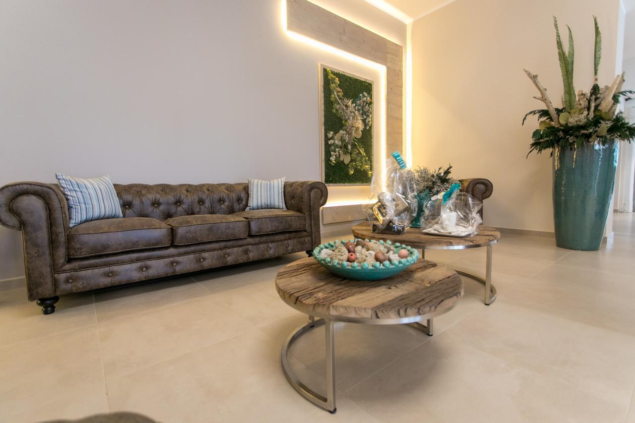 Love & Fama Hotel Sabaudia Ngoại thất bức ảnh